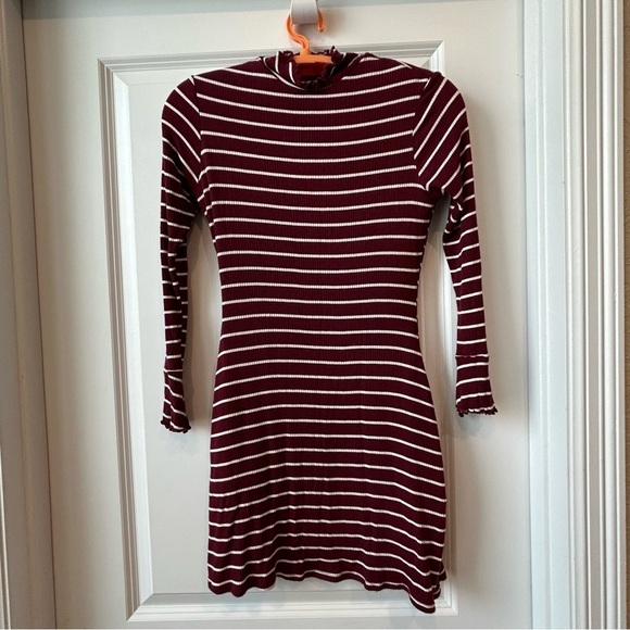Lulu's Charm Class maroon striped long sleeve bodycon dress Sz S ruffles Lined - Picture 1 of 6
